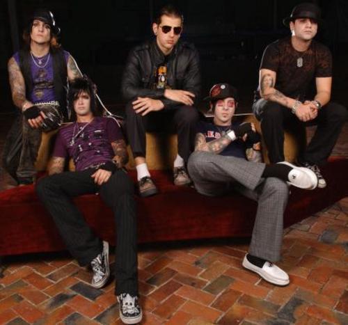 avenged_sevenfold--large-msg-117053085778.jpg