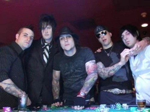 avenged_sevenfold--large-msg-117053136023.jpg